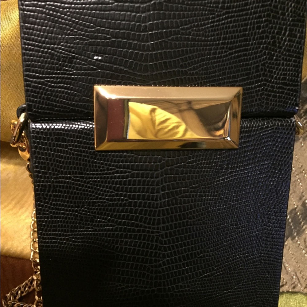 Genuine Leather Mini Purse. NEW Never used